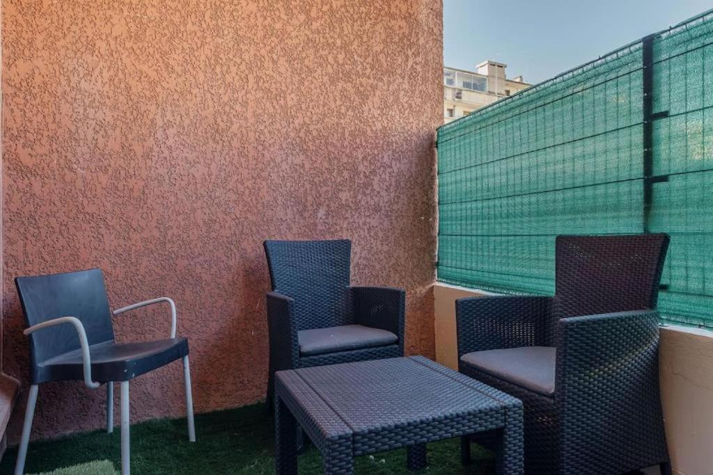 Appartement Climatise Avec Terrasse Tout Equipe A 5Min De La Gare St Charles Marseille Exterior photo