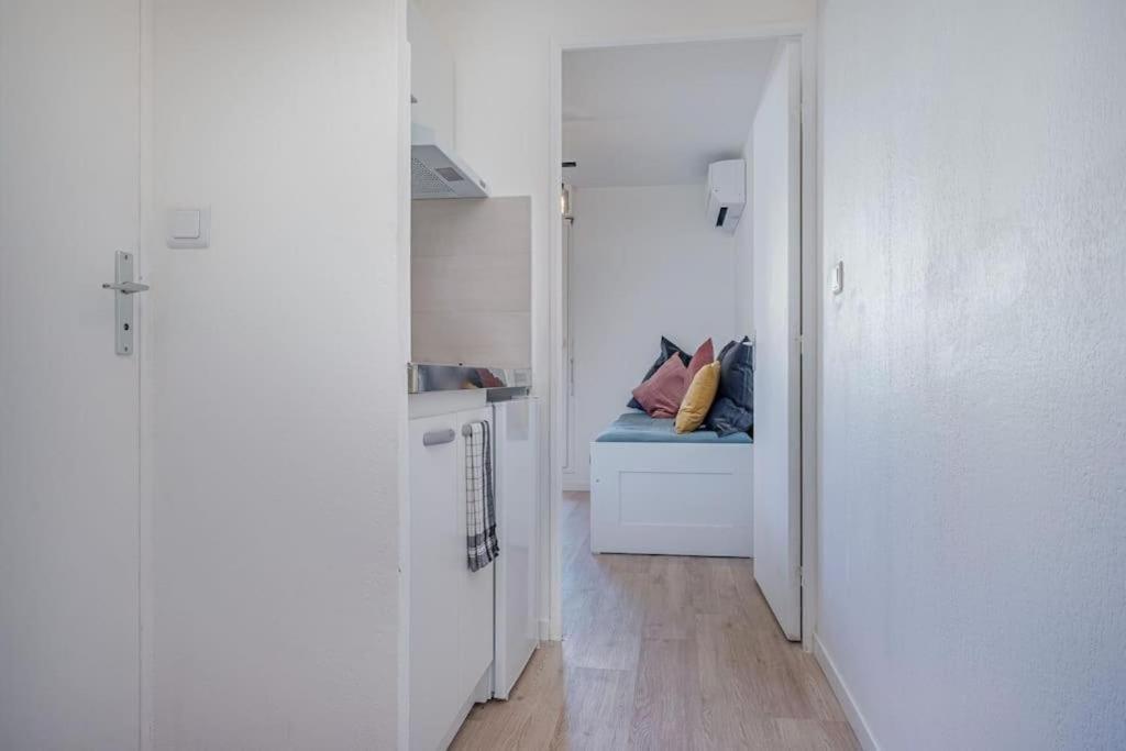Appartement Climatise Avec Terrasse Tout Equipe A 5Min De La Gare St Charles Marseille Exterior photo